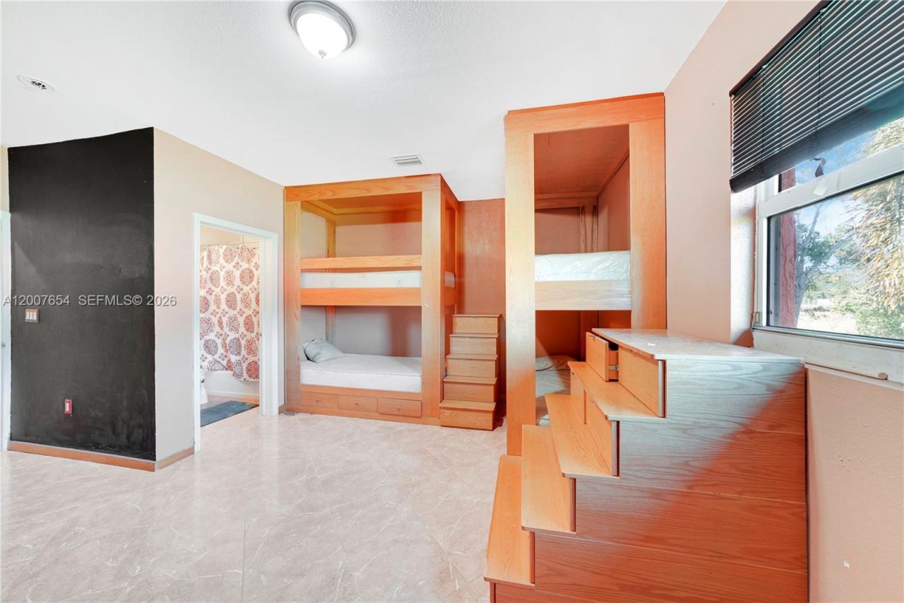 20000 SW 216th St, Miami, FL 33170 Photo