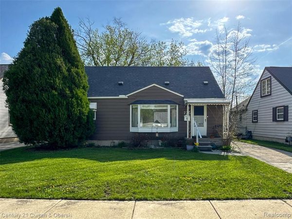 725 S Manitou Avenue, Clawson, MI 48017
