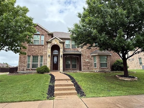 837 Danbury Drive , DeSoto, TX 75115