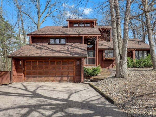 1180 Kinglet Court, Eagan, MN 55123