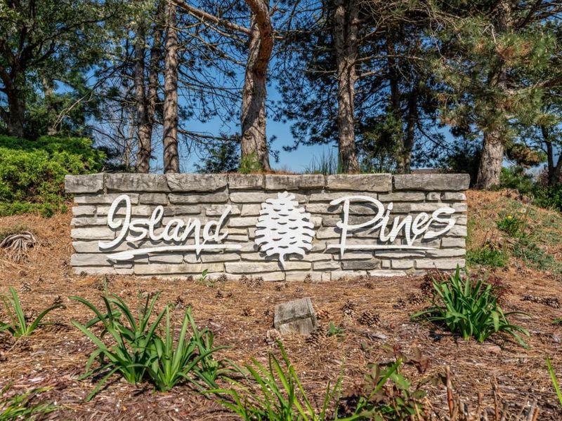 4518 E Island Pines Drive, Port Clinton, OH 43452 Photo 2