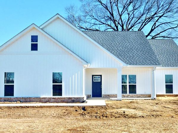 2482 Millsfield Highway , Dyersburg, TN 38024