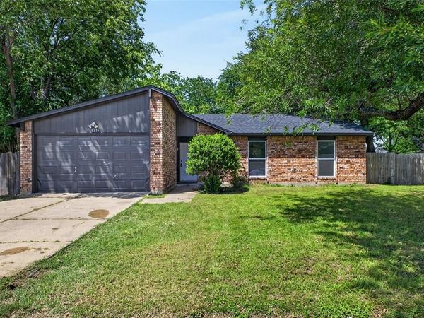 3221 Merrimac Drive, Forest Hill, TX 76140