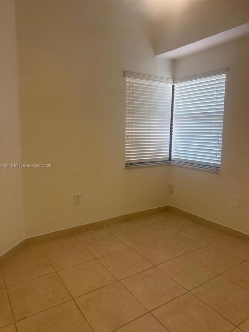 1004 San Remo Cir, Homestead, FL 33035 Photo