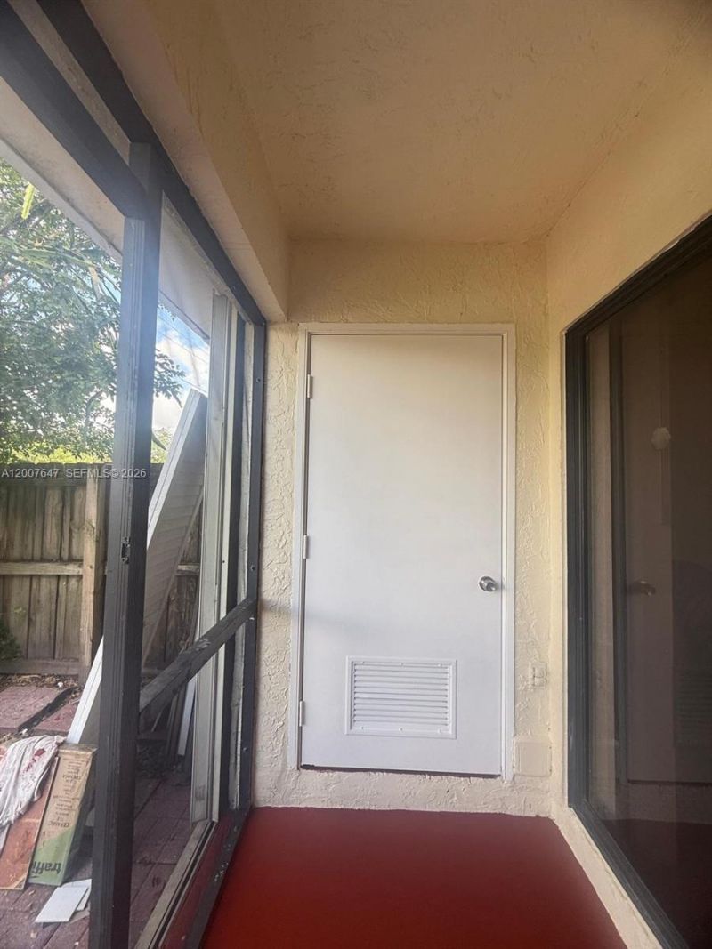 1004 San Remo Cir, Homestead, FL 33035 Photo