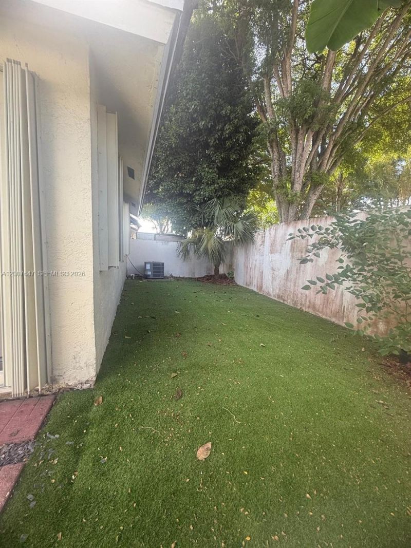 1004 San Remo Cir, Homestead, FL 33035 Photo