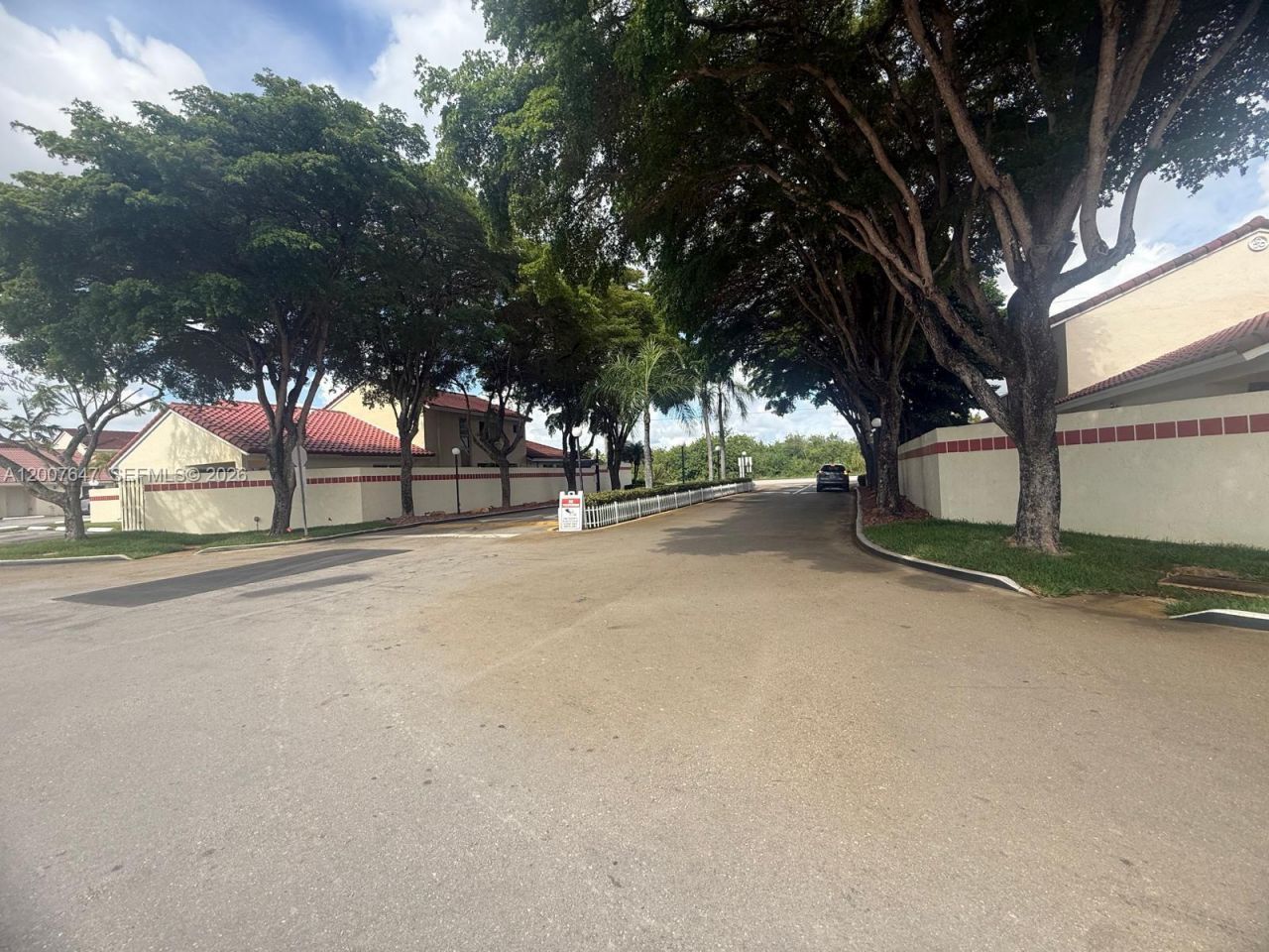 1004 San Remo Cir, Homestead, FL 33035 Photo