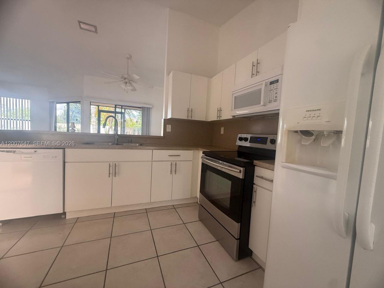 1004 San Remo Cir, Homestead, FL 33035 Photo