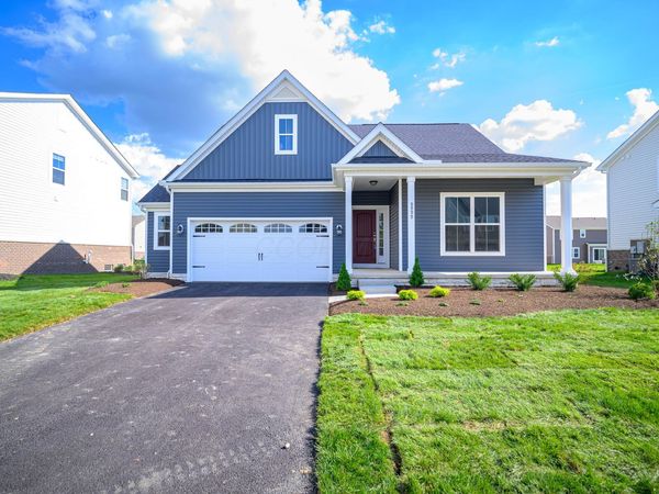 8999 Hawk Hill Way, Plain City, OH 43064