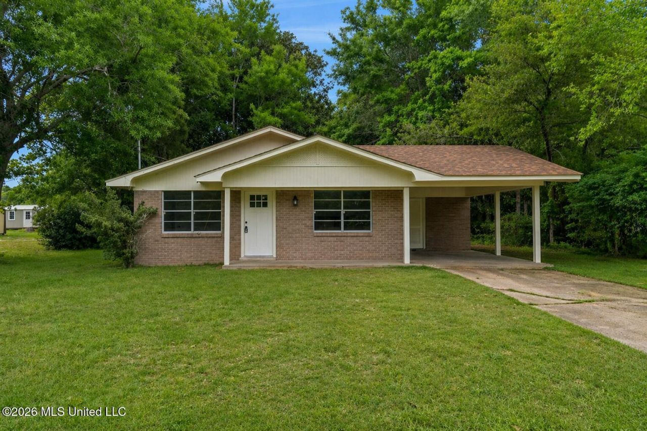 2486 Bay Vista Drive, Biloxi, MS 39531 Main Photo