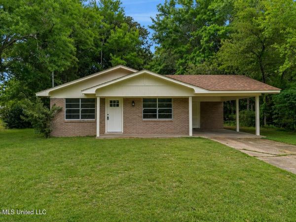 2486 Bay Vista Drive, Biloxi, MS 39531