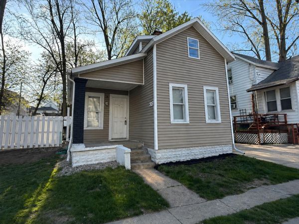 35 Inlet Place NE, Grand Rapids, MI 49503