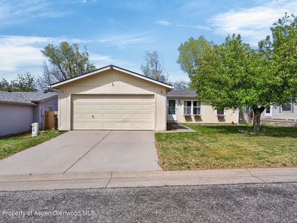 23 E Bonanza Place, Parachute, CO 81635
