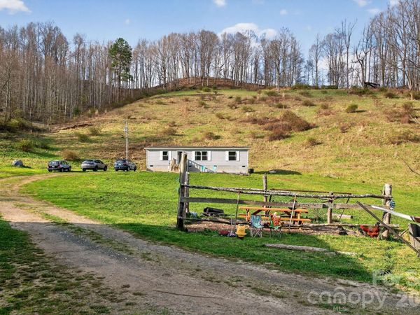 212 Ball Hollow Lane, Burnsville, NC 28714