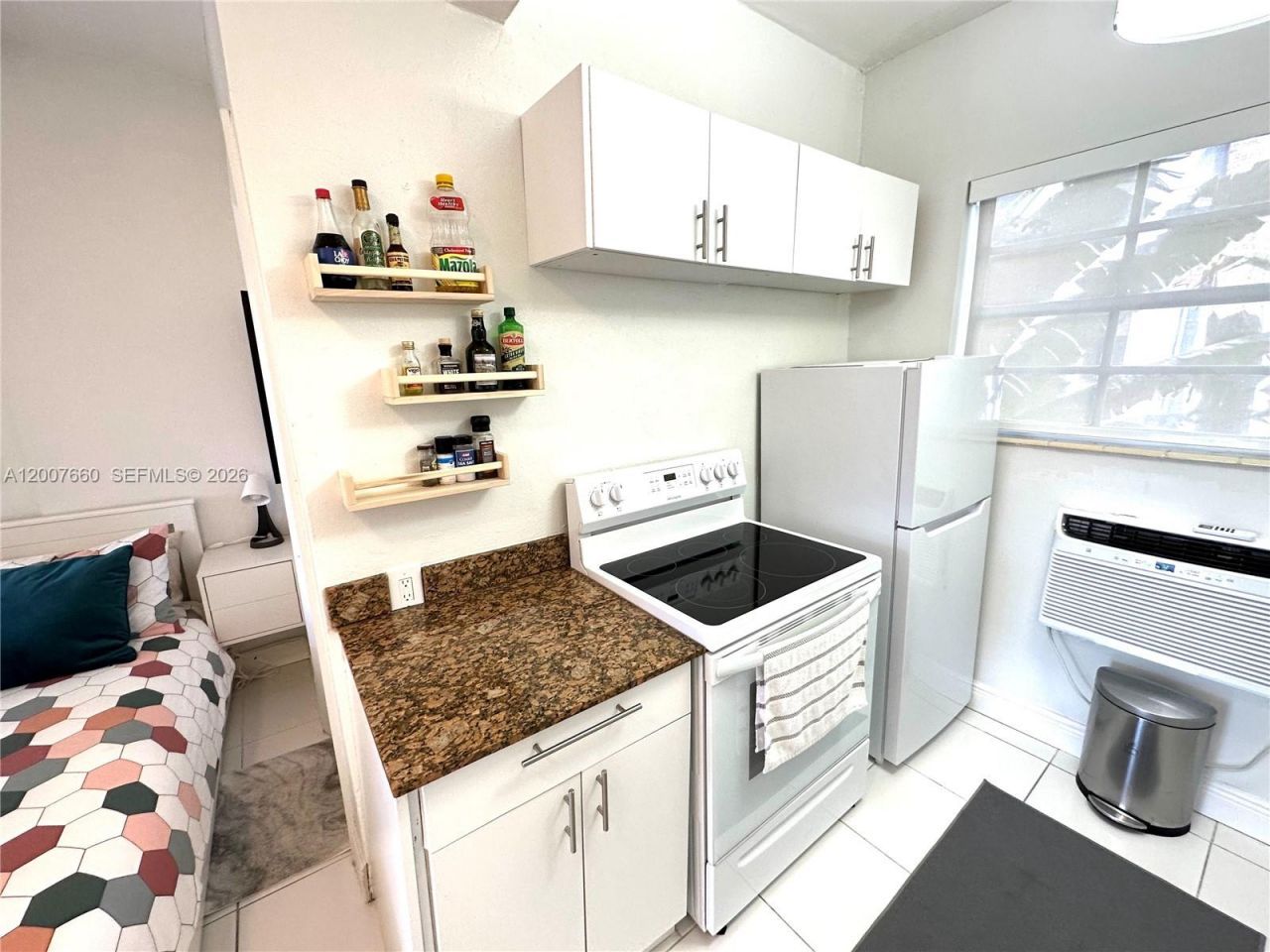 1007 Meridian Ave , Unit 12, Miami Beach, FL 33139 Photo