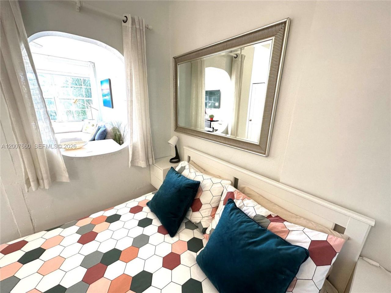 1007 Meridian Ave , Unit 12, Miami Beach, FL 33139 Photo