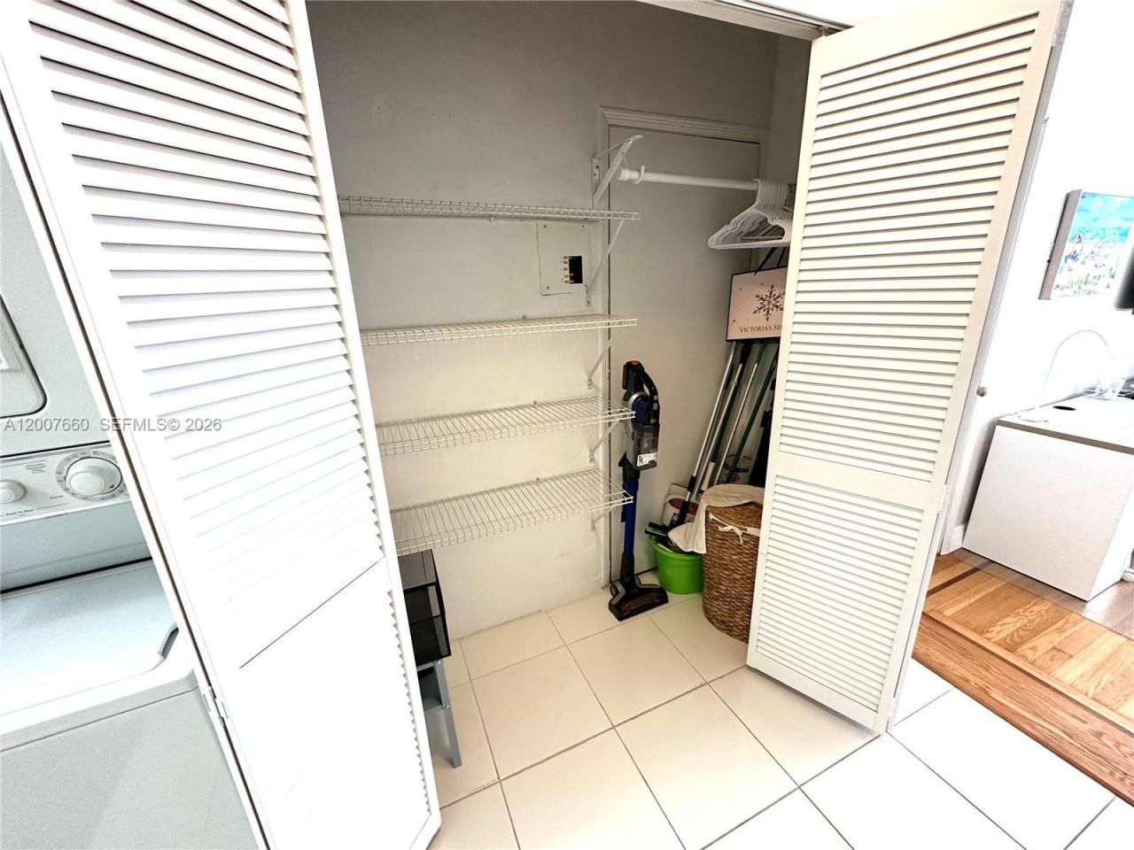 1007 Meridian Ave , Unit 12, Miami Beach, FL 33139 Photo