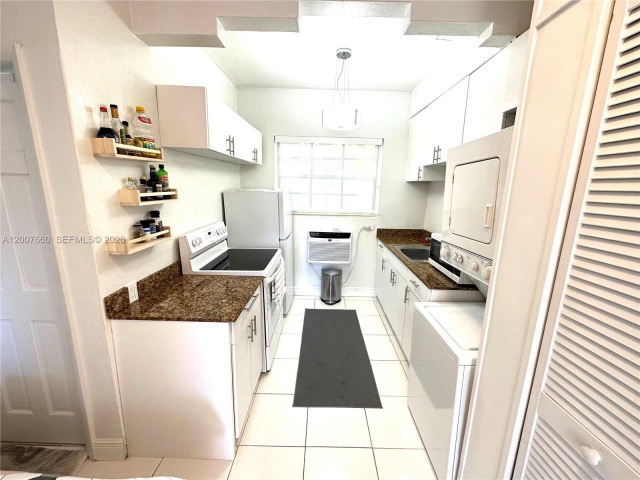 1007 Meridian Ave , Unit 12, Miami Beach, FL 33139 Photo