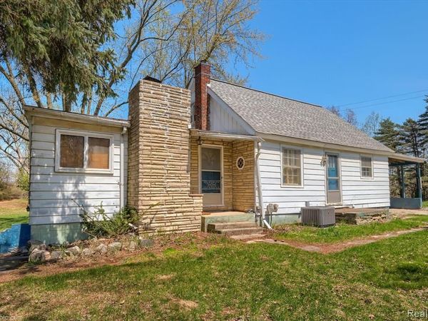 1325 E Barnes Lake Road , Deerfield Twp, MI 48421