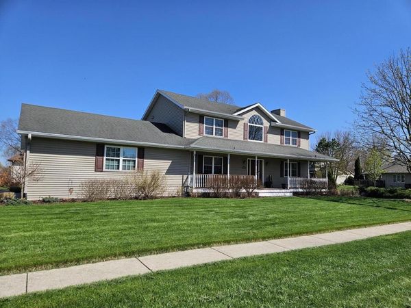 601 Woodbridge TRAIL, Watertown, WI 53094