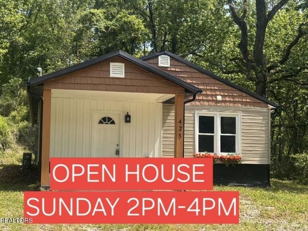 425 Childs Rd, Harriman, TN 37748