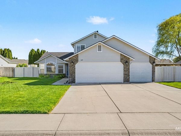 409 S Valley Dr, Nampa, ID 83686