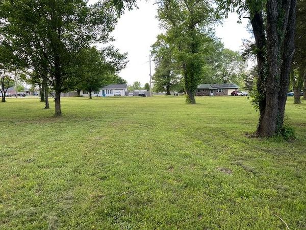 6th Ave SW, Gravette, AR 72736