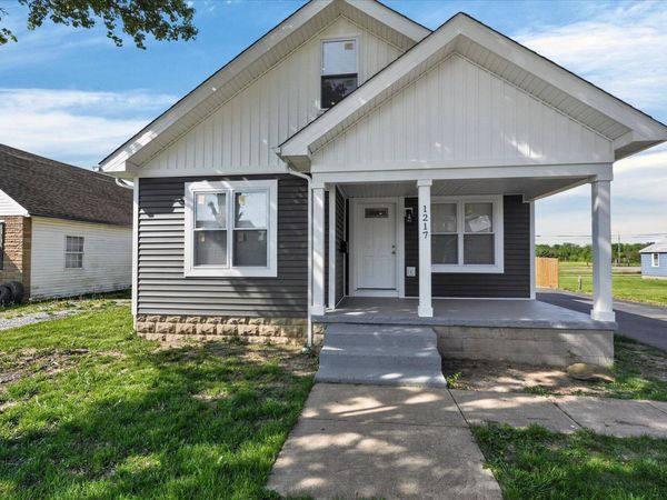 1217 Grace Street , Washington Court House, OH 43160