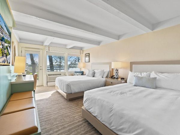 269 Fontana BOULEVARD, Unit 1418, Fontana, WI 53125