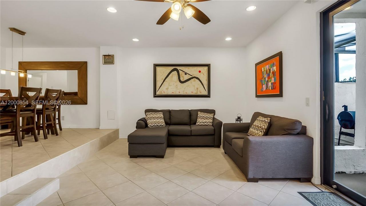 1541 NW 92nd Ave , Unit 186, Pembroke Pines, FL 33024 Photo