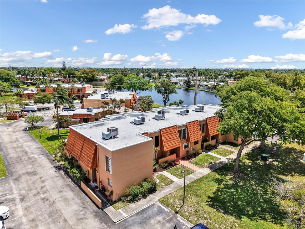 1541 NW 92nd Ave , Unit 186, Pembroke Pines, FL 33024 Photo