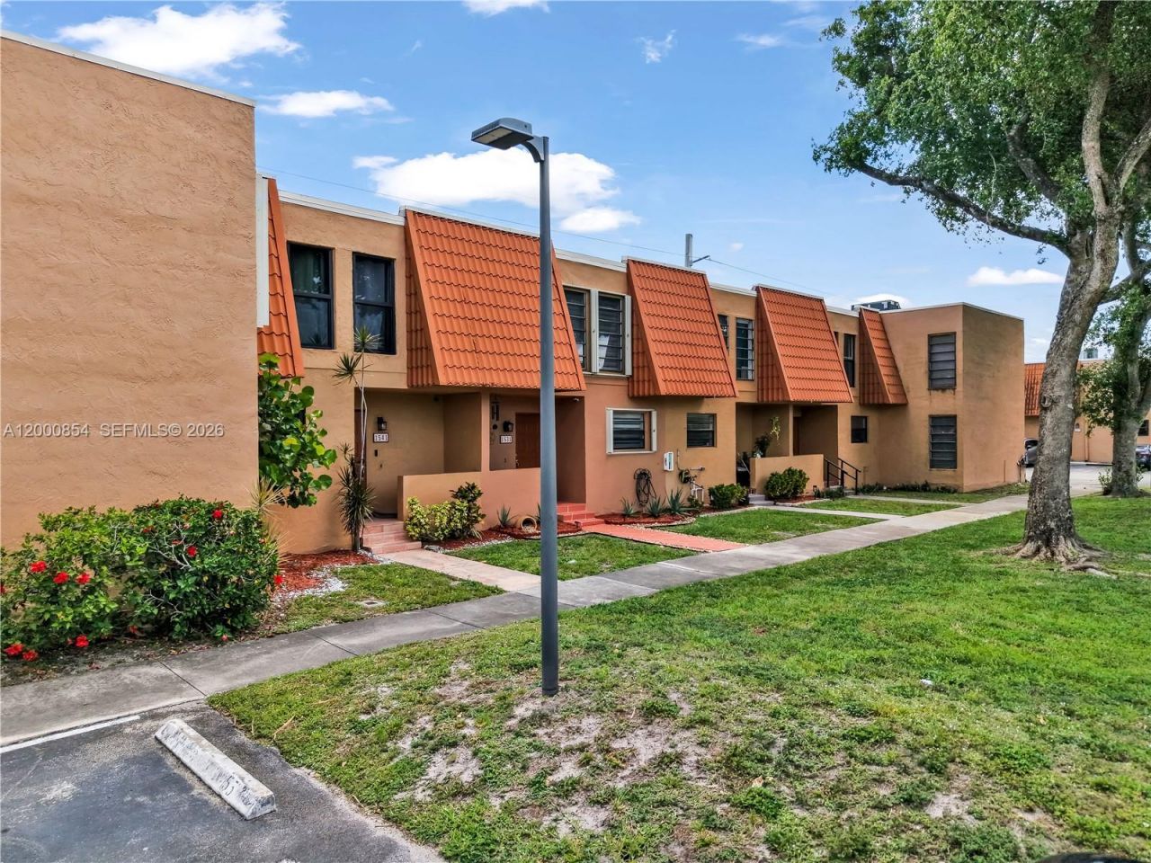 1541 NW 92nd Ave , Unit 186, Pembroke Pines, FL 33024 Photo