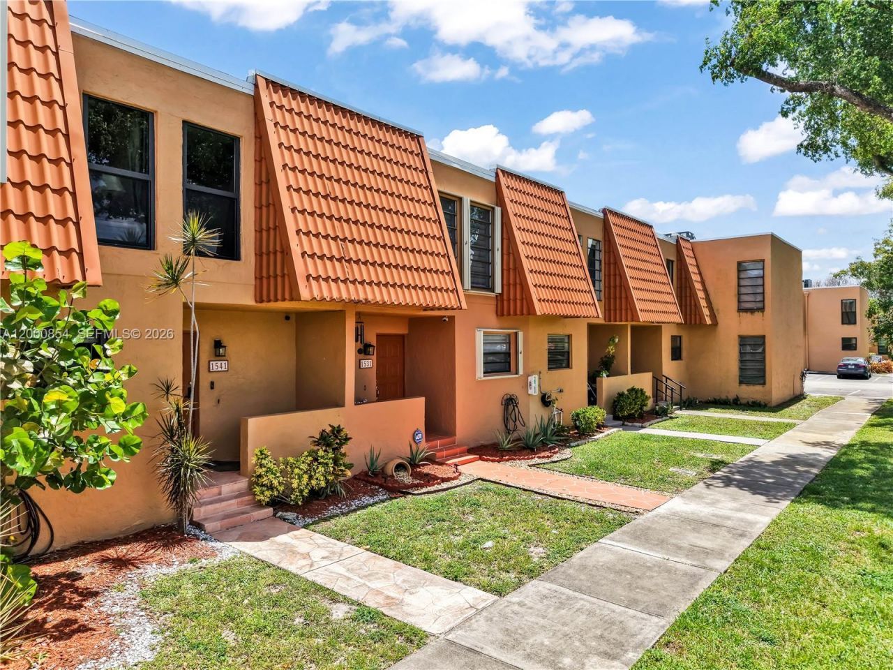1541 NW 92nd Ave , Unit 186, Pembroke Pines, FL 33024 Photo