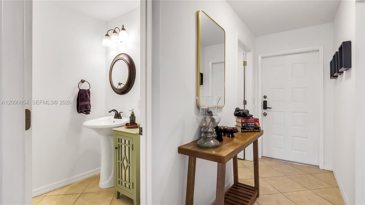 1541 NW 92nd Ave , Unit 186, Pembroke Pines, FL 33024 Photo