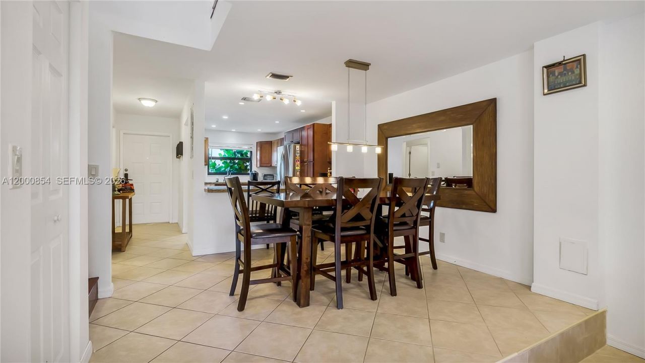 1541 NW 92nd Ave , Unit 186, Pembroke Pines, FL 33024 Photo