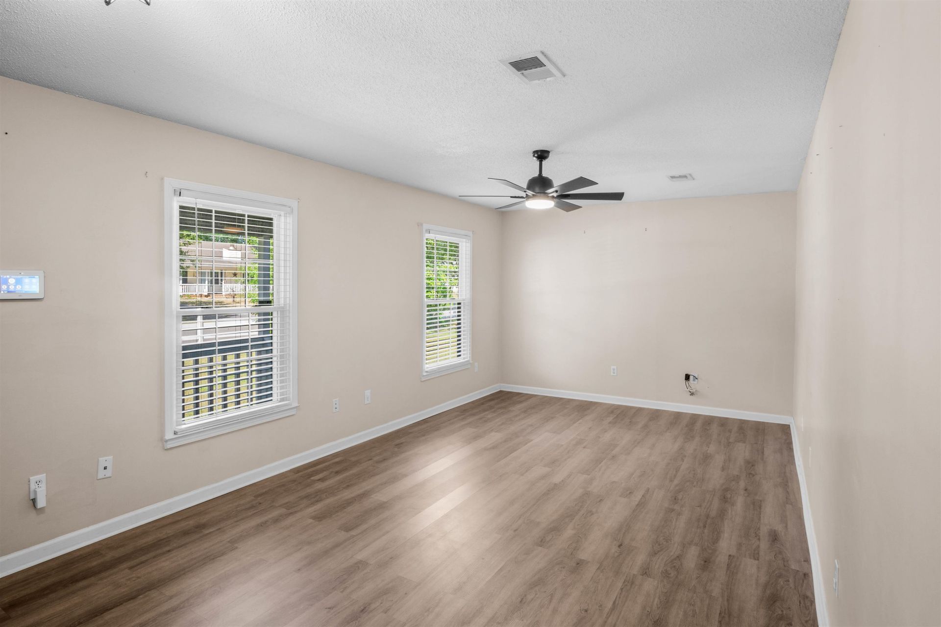 105 Pebble Dr.  Photo 12