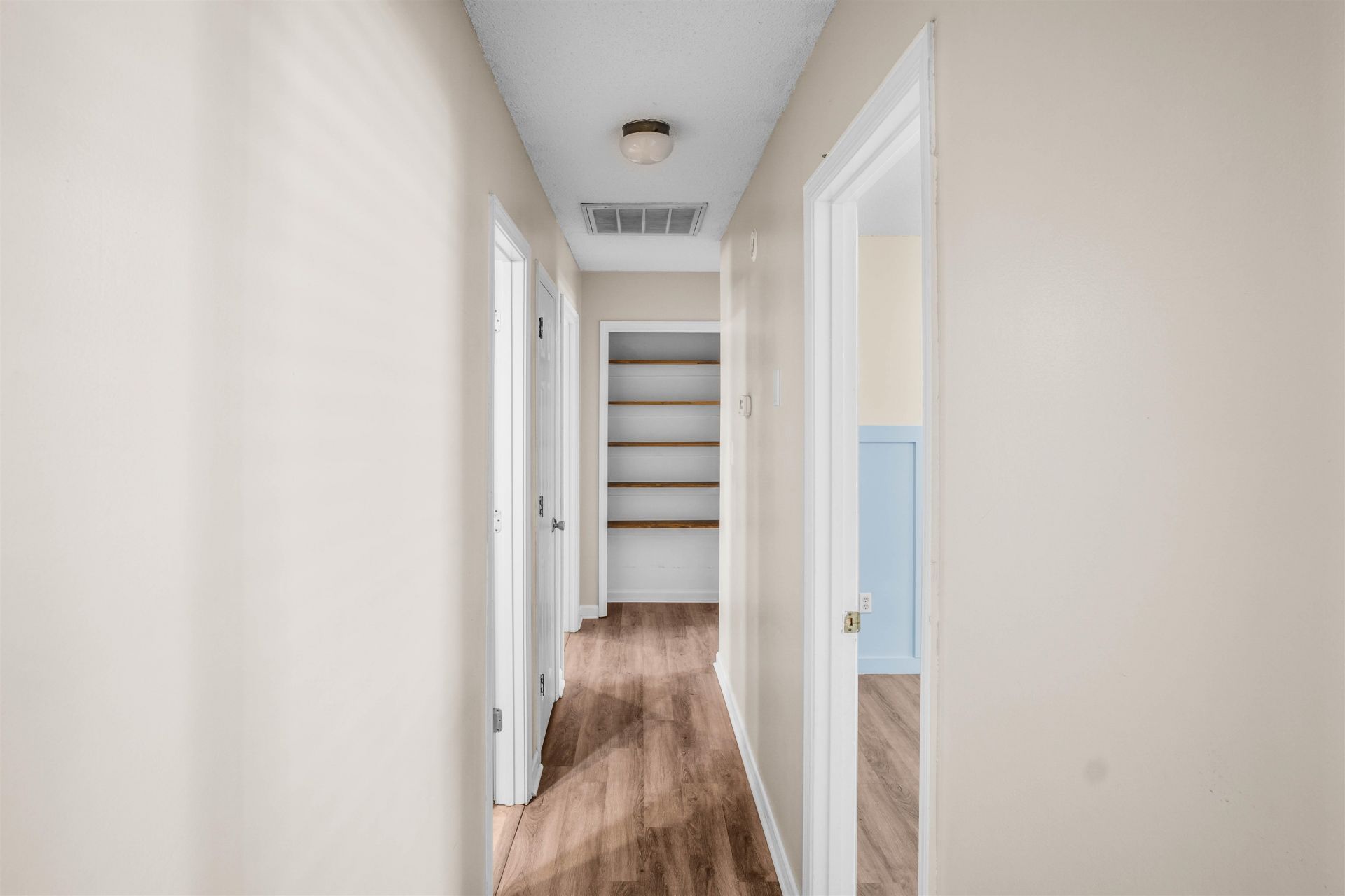 105 Pebble Dr.  Photo 14