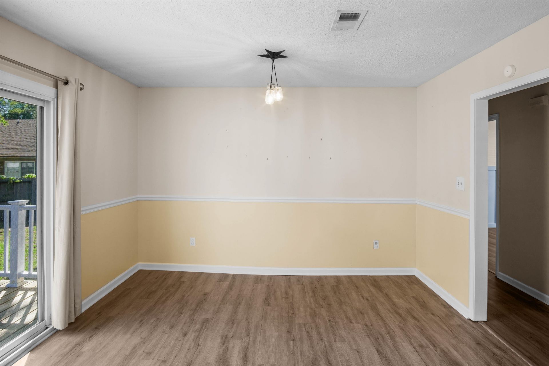 105 Pebble Dr.  Photo 16
