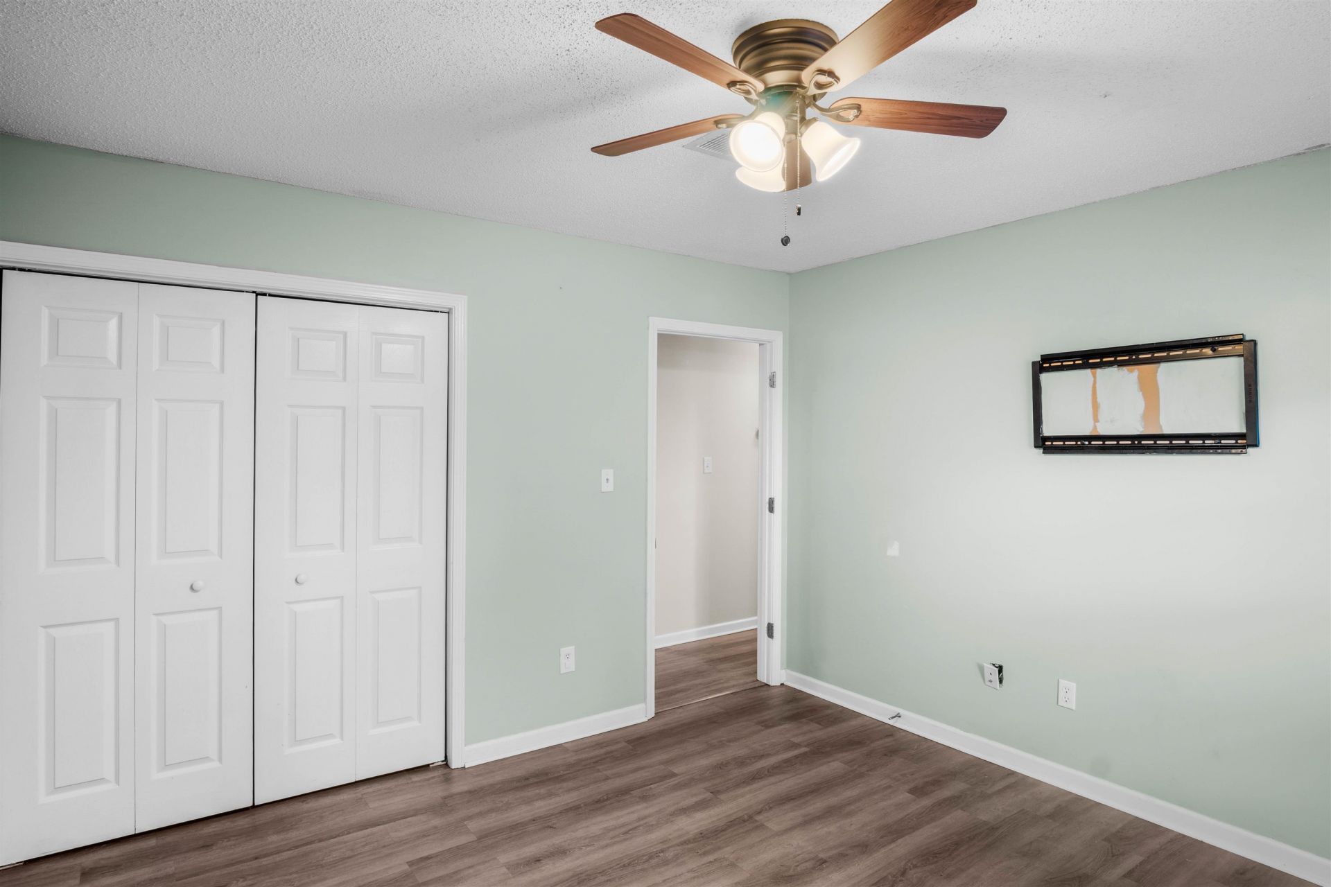 105 Pebble Dr.  Photo 23