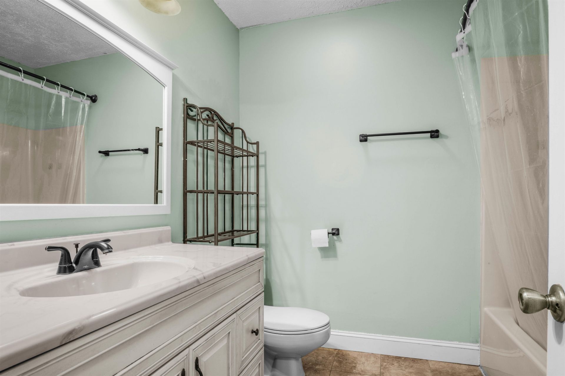 105 Pebble Dr.  Photo 24
