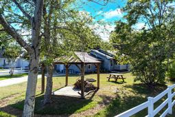 105 Pebble Dr.  photo 4