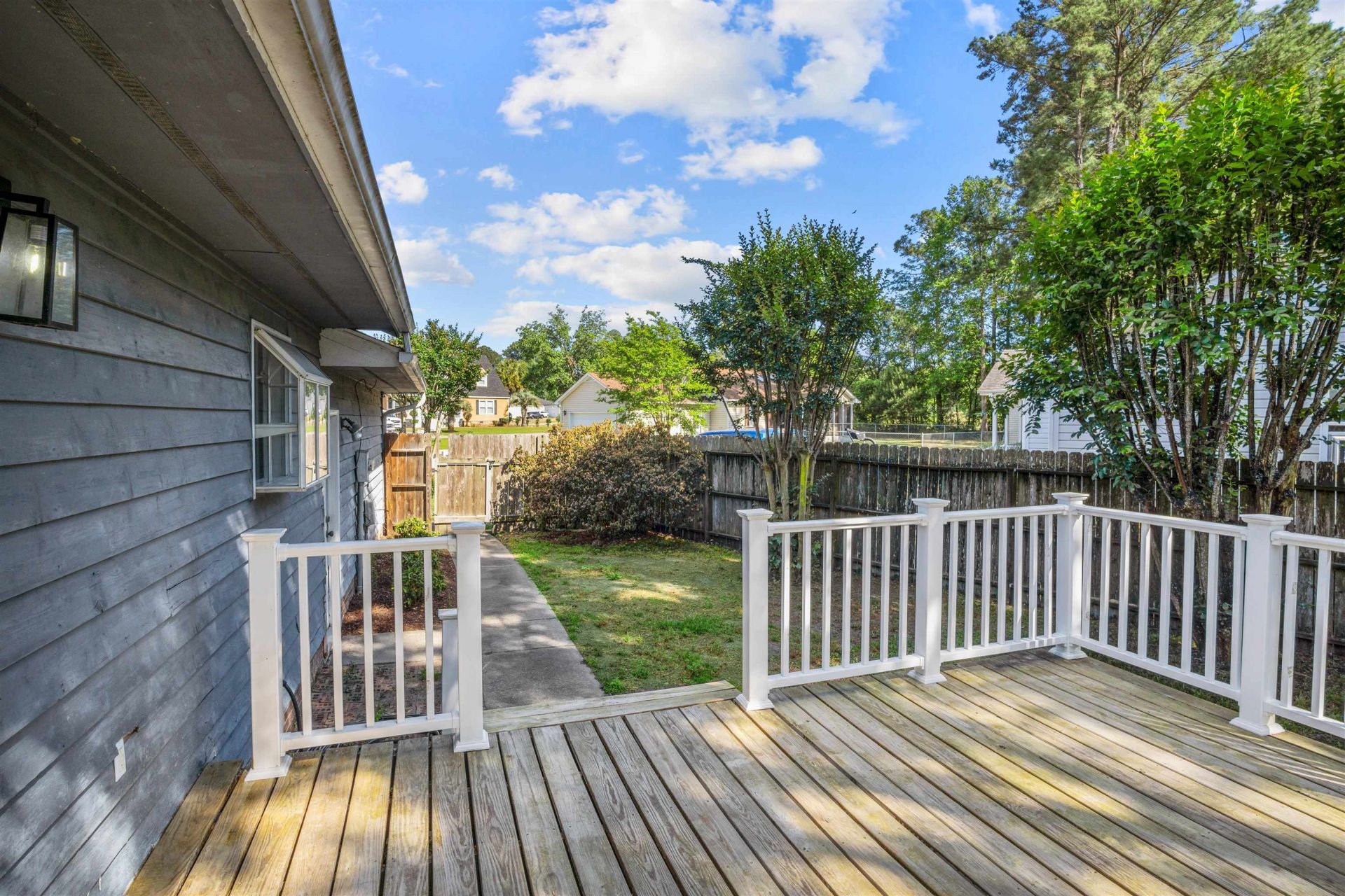 105 Pebble Dr.  Photo 4
