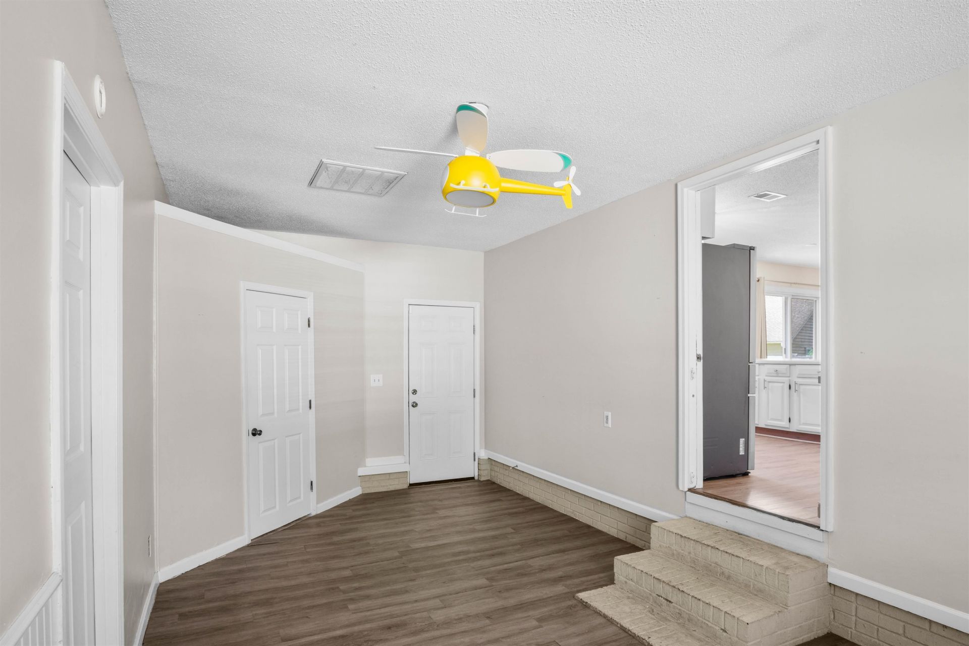 105 Pebble Dr.  Photo 8