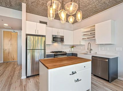 1818 L St #402, Unit 402, Sacramento, CA 95811 Photo