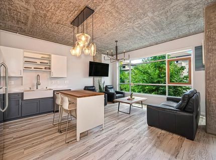 1818 L St #402, Unit 402, Sacramento, CA 95811 Photo