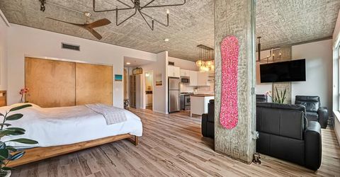 1818 L St #402, Unit 402, Sacramento, CA 95811 Photo