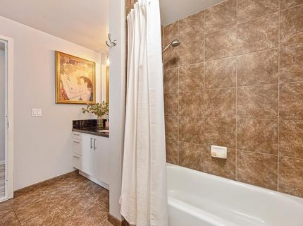 1818 L St #402, Unit 402, Sacramento, CA 95811 Photo