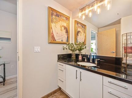 1818 L St #402, Unit 402, Sacramento, CA 95811 Photo