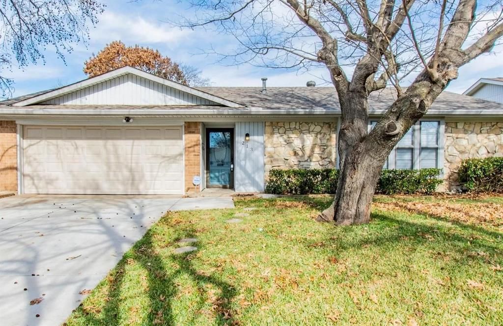 213 Melinda Drive, Mesquite, TX 75149 Main Photo