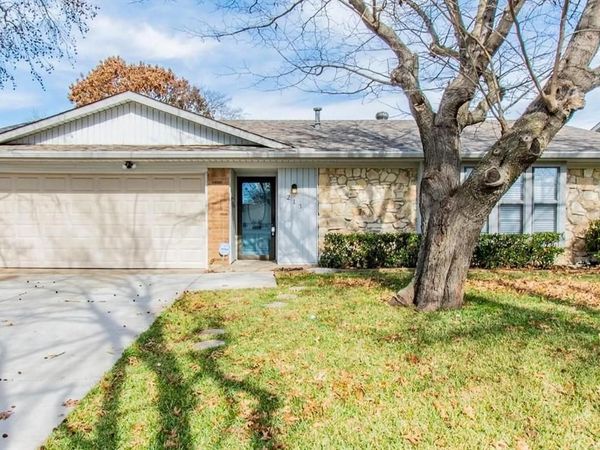 213 Melinda Drive, Mesquite, TX 75149